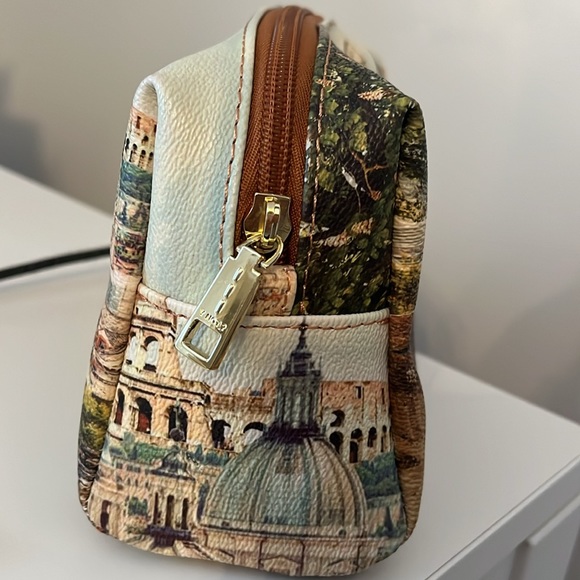 YNOT Milano Makeup Bag - Picture 3 of 5